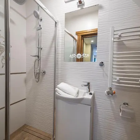 Goralski Styl - Jacuzzi, Sauna, Goralska Goscinnosc 3*