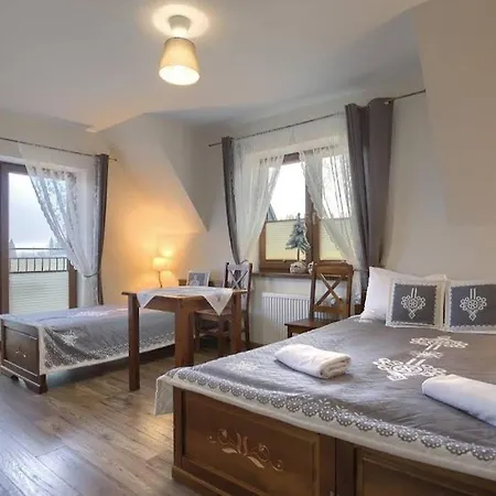 Góralski Styl - Jacuzzi, Sauna, Alojamento de Acomodação e Pequeno-almoço Bukowina Tatrzańska