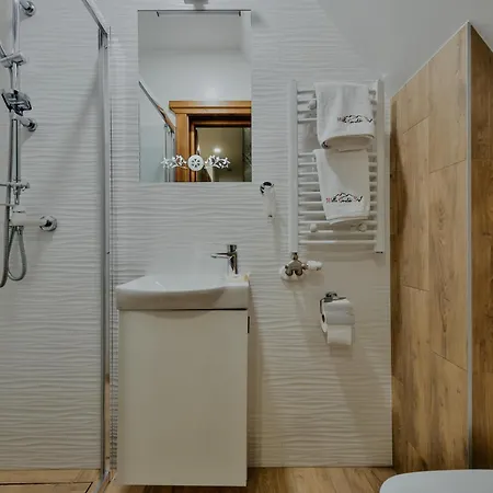 Goralski Styl - Jacuzzi, Sauna, Goralska Goscinnosc Bukowina Tatrzańska