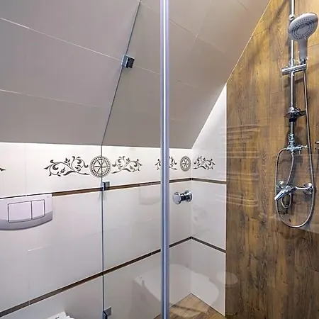 Goralski Styl - Jacuzzi, Sauna, Goralska Goscinnosc Bed & Breakfast