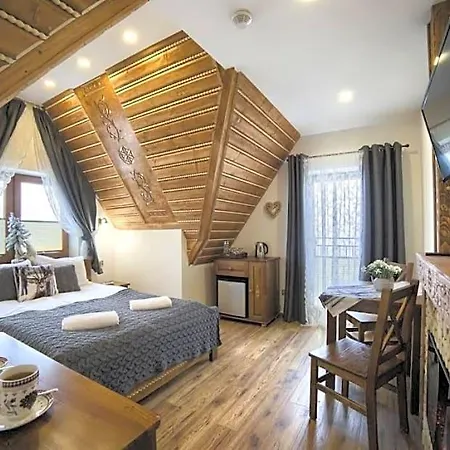Goralski Styl - Jacuzzi, Sauna, Goralska Goscinnosc Bed & Breakfast 3*
